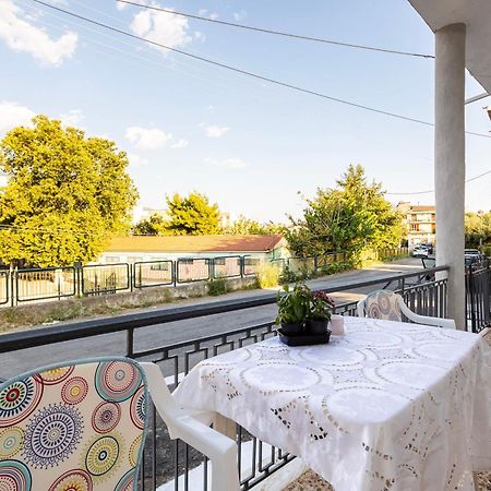 Kalamata'S Sunny Retreat Near The Historic Center Exterior photo